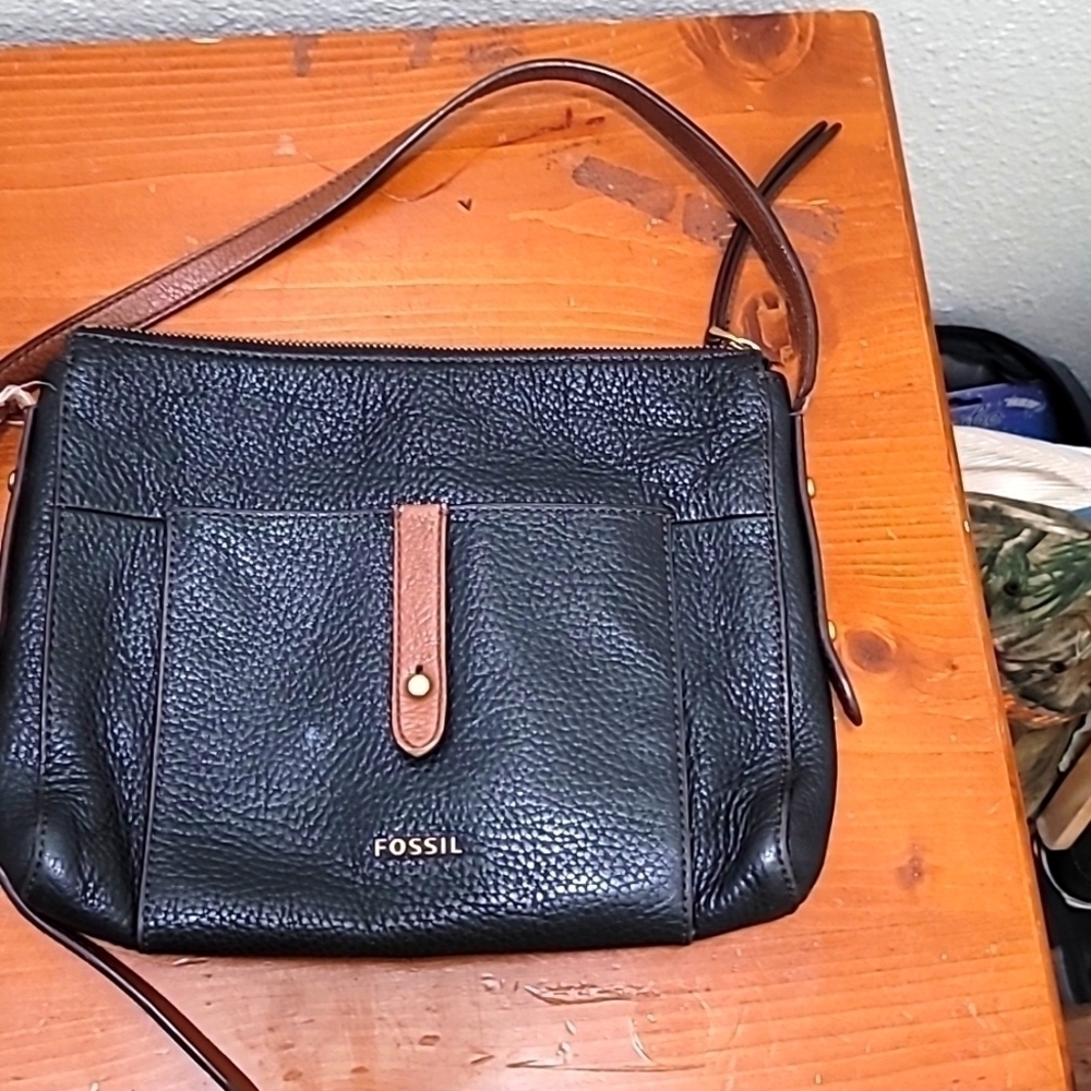 Fossil Crossbody Bag Womens Small Black Brown Leather Pebbled Zip Top ZB7268 - Picture 2 of 10